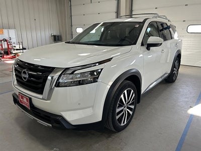 2024 Nissan Pathfinder Platinum